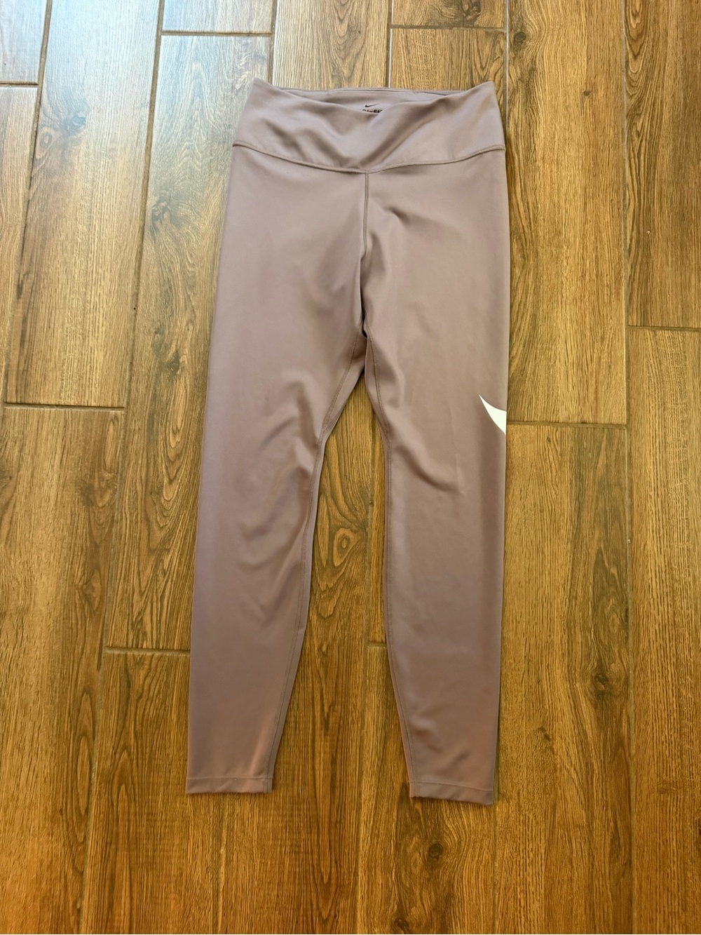 Nike Women’s Pink Ankle Leggings Size M